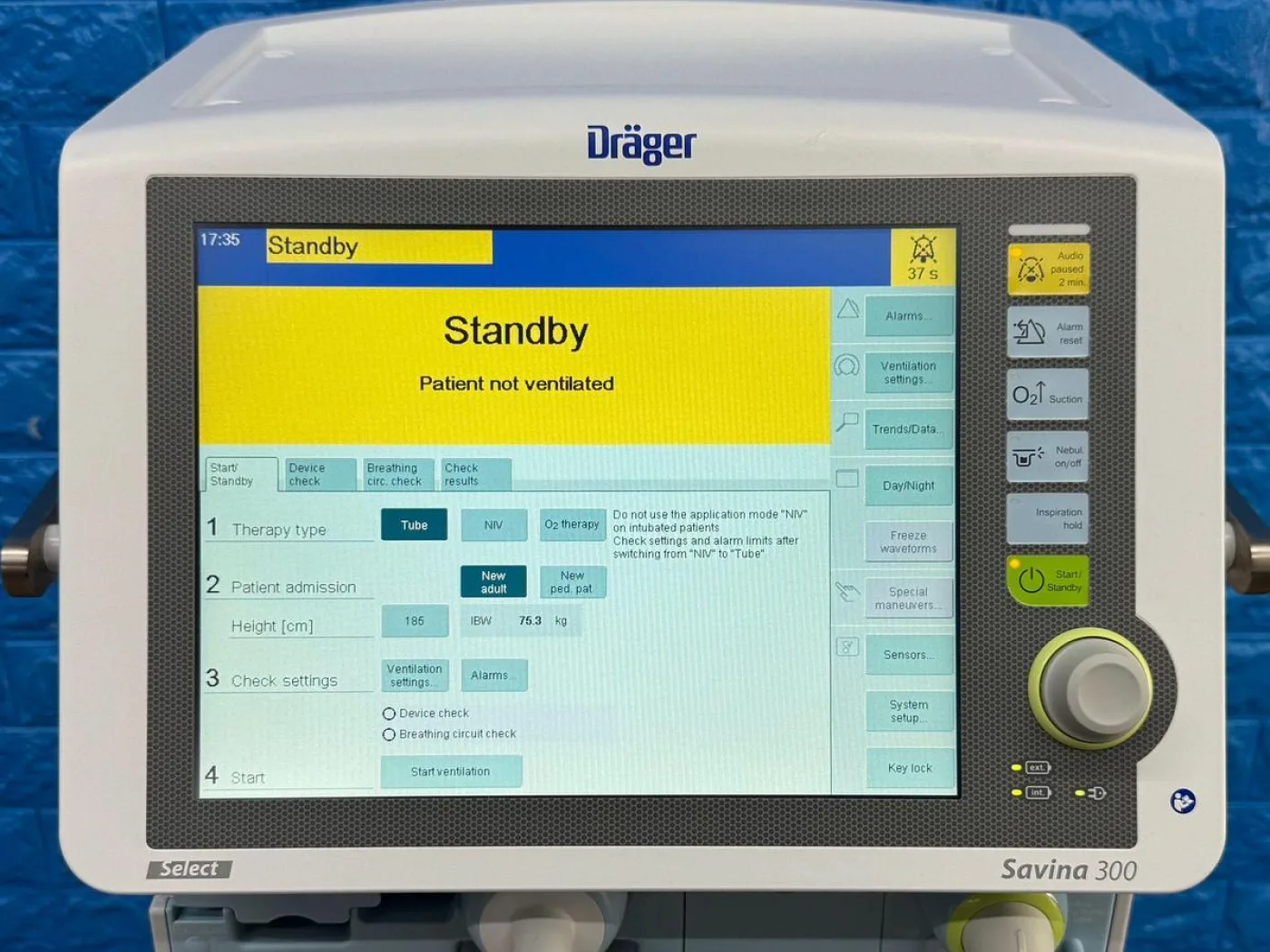 Drager Savina 300 Ventilator with low 803 Hours YOM: 2020 - 3