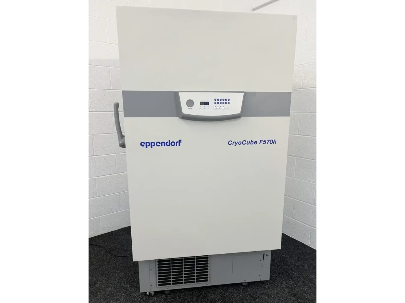 Eppendorf Cryocube F570h ULT Freezer - 1