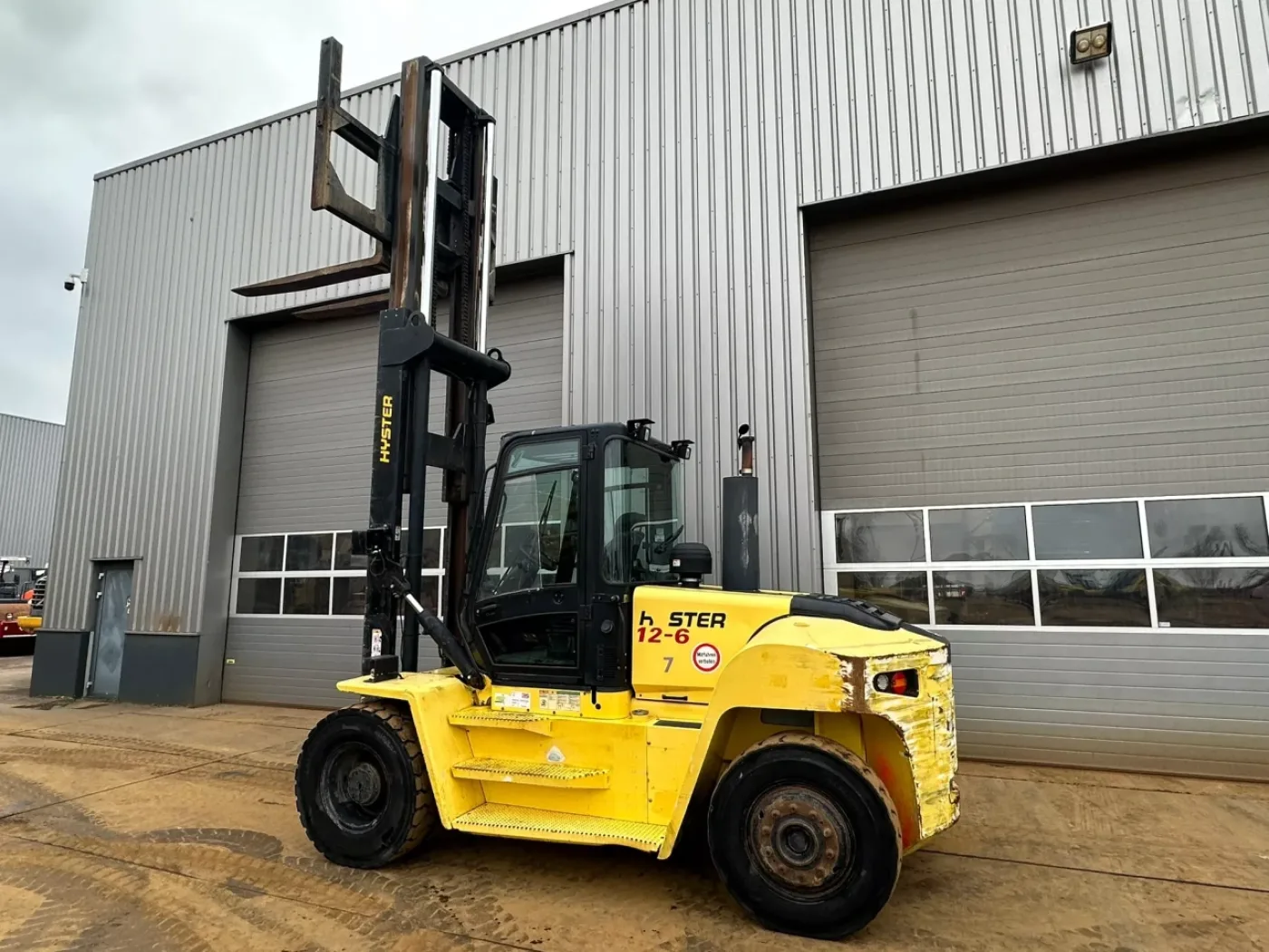 Hyster H12XM-6 - 7