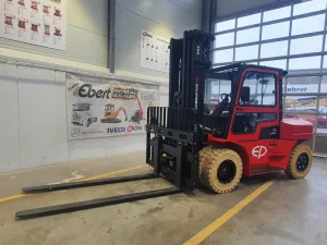 EP Equipment EFL 702 / 7T / Triplex: 5,40m / ZVG