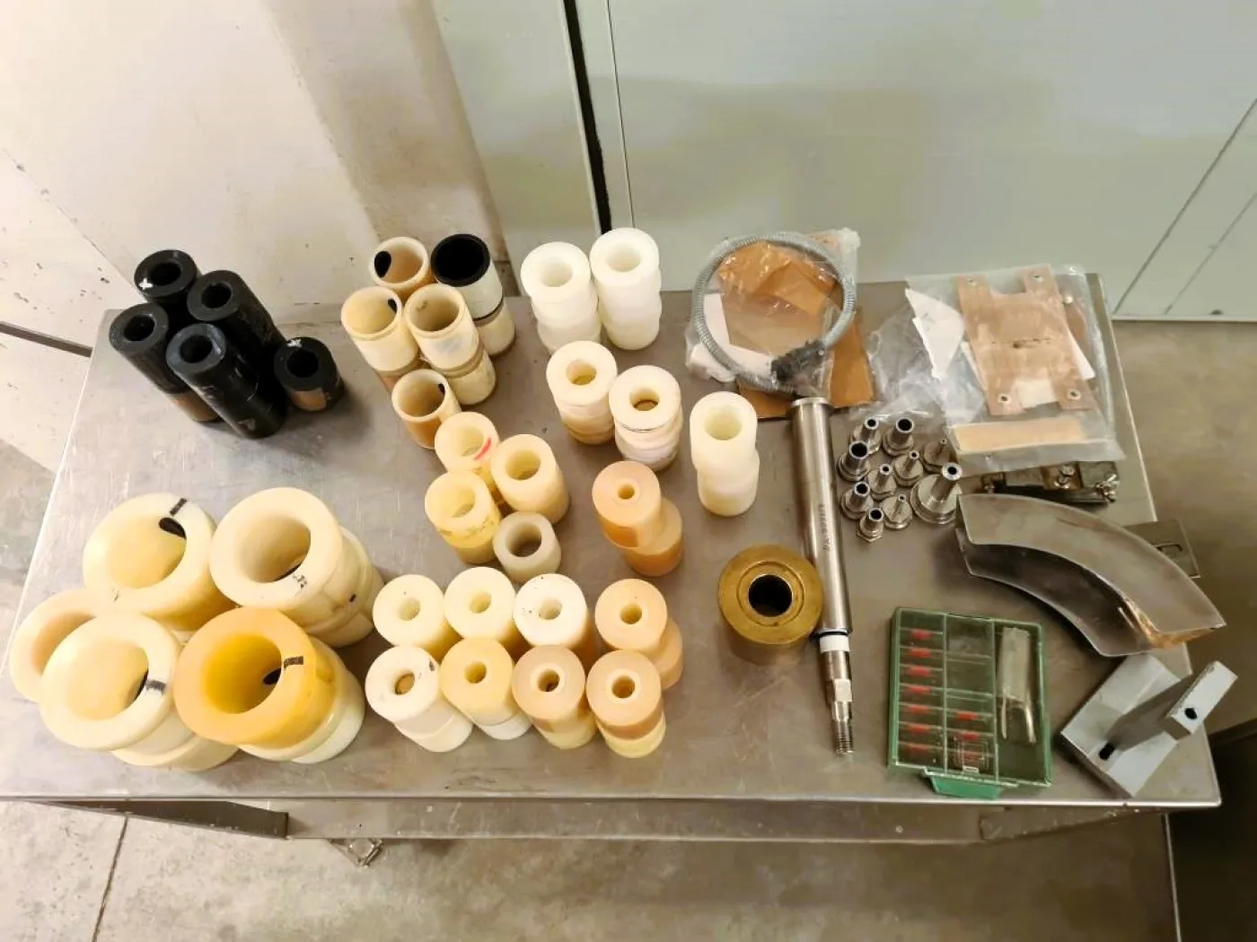 INTUBETTATRICE PER TUBETTI IN PLASTICA – TONAZZI – MOD. COLIBRI 40 - 5