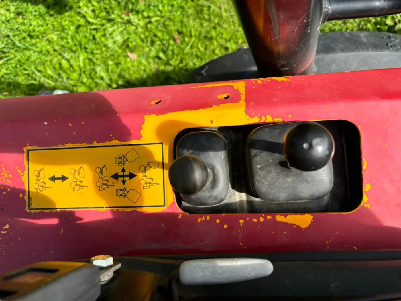 JCB - 2 THS - 7