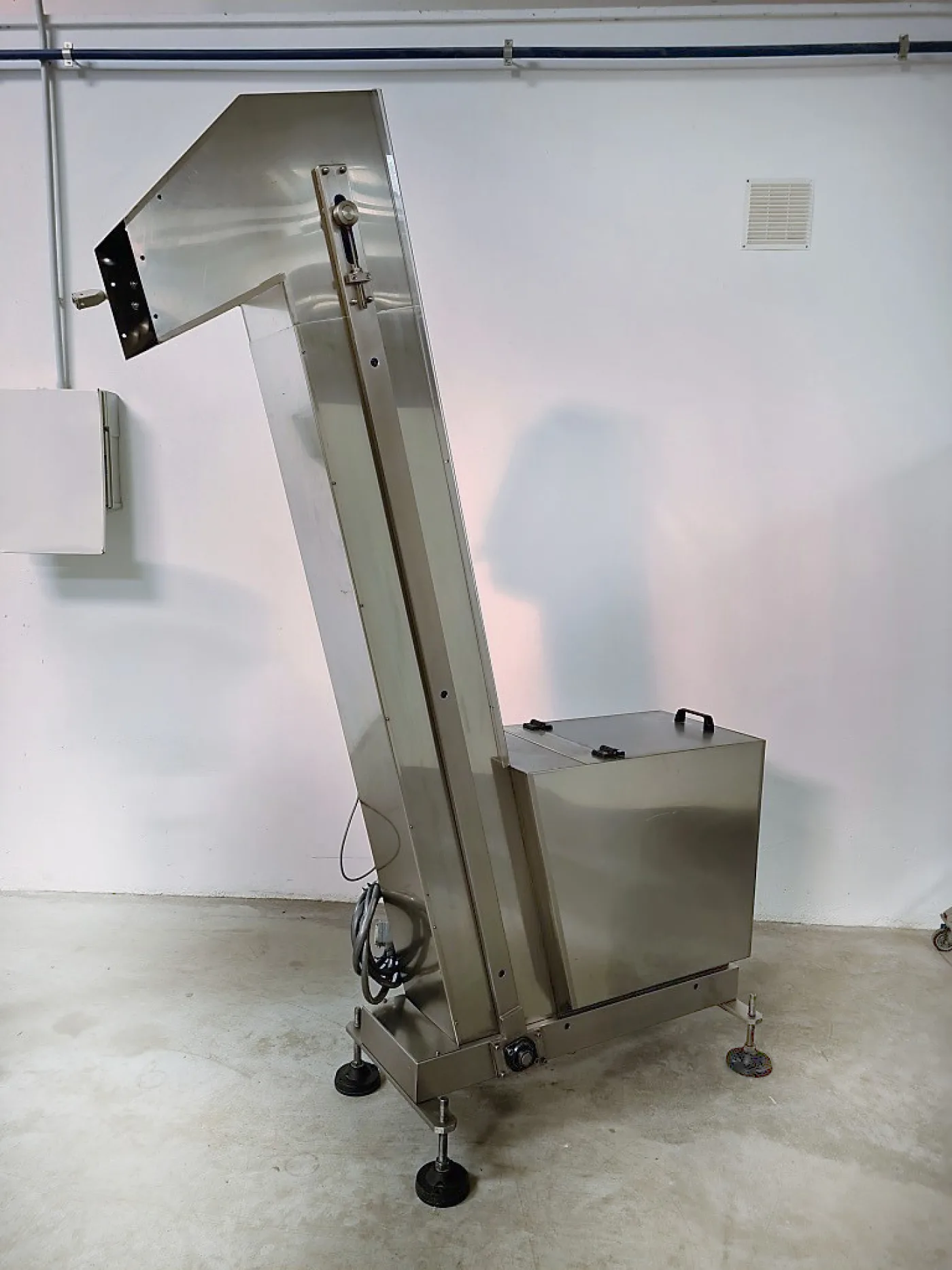 ELEVATORE PER TAPPI - 7