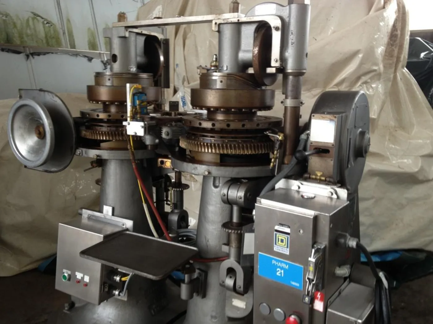 COMPRIMITRICE ROTATIVA – MANESTY MOD. DRYCOTA - 3