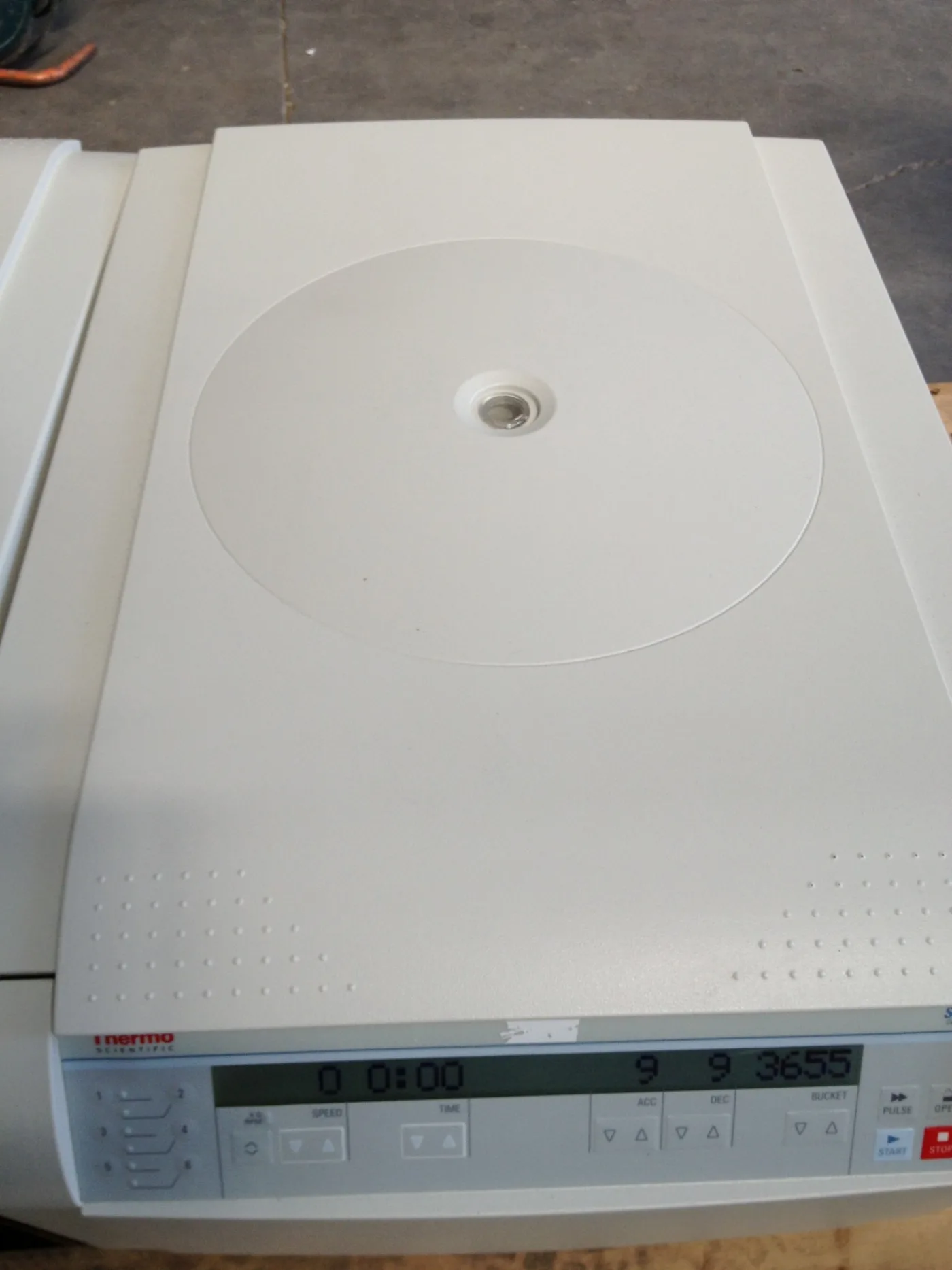 CENTRIFUGA MULTIFUNZIONE TIPO EPPENDORF THERMO FISHER SCIENTIFIC – MOD. SL16 - 5