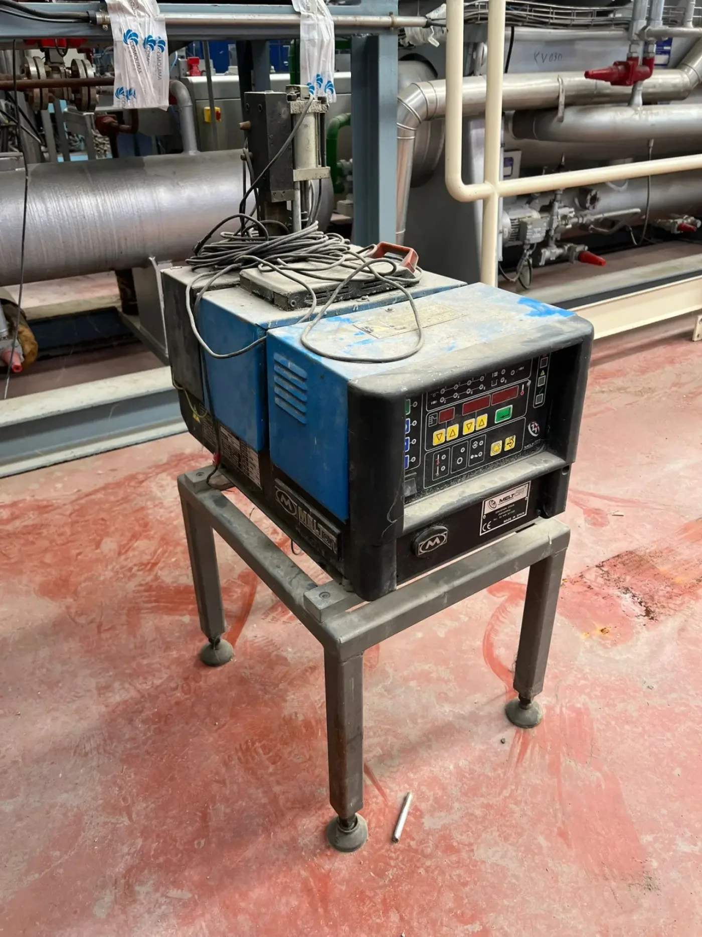 MELTON 4KG A1402 HOT MELT ADHESIVE APPLICATOR - 6