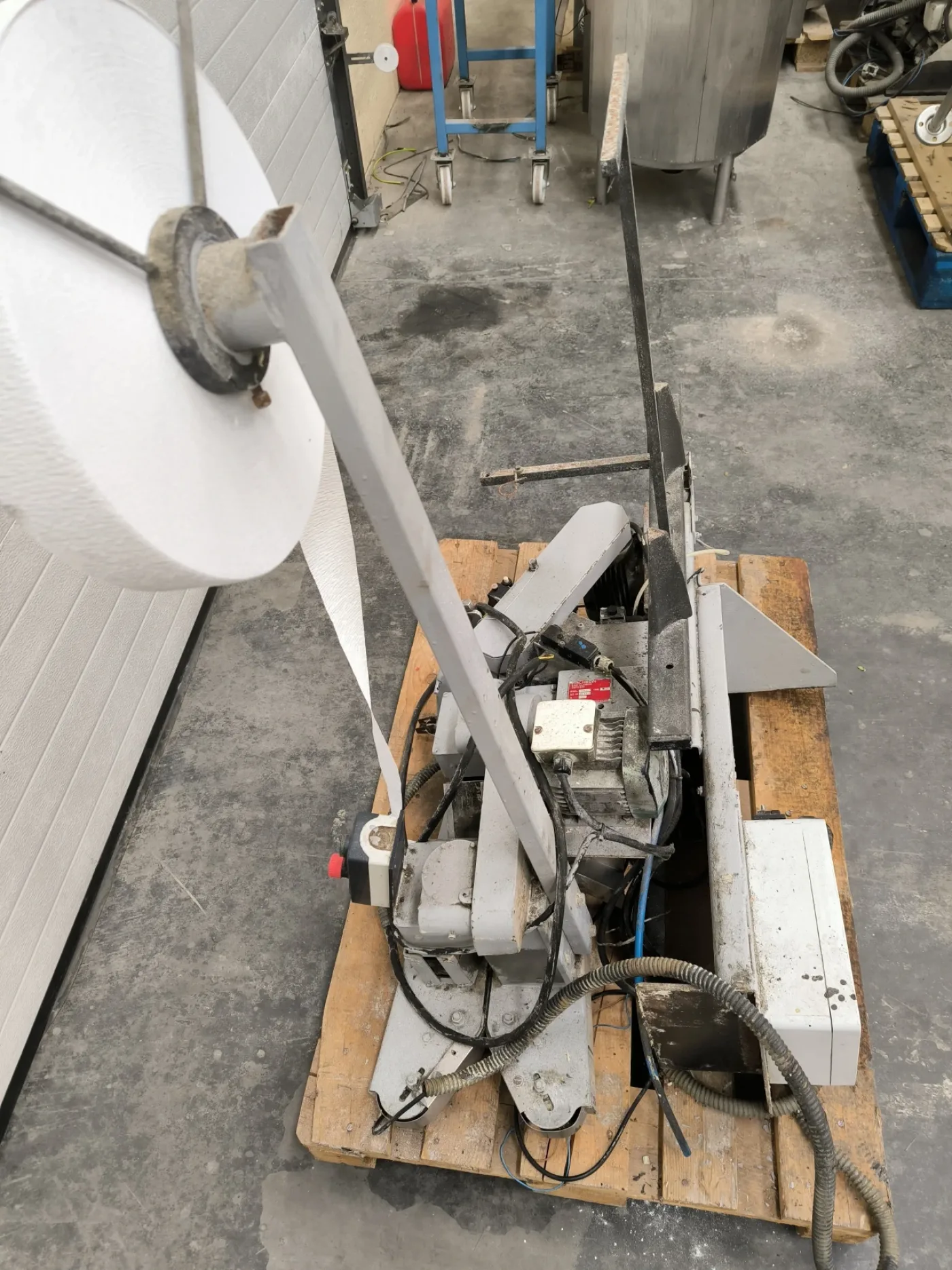 BAG CLOSING MACHINE FISCHBEIN 2700 - 8