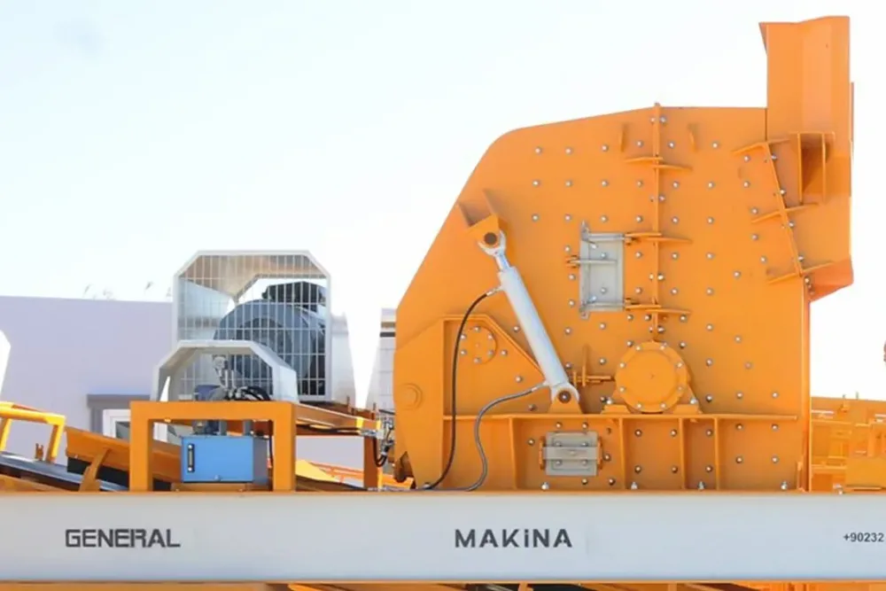 Mobile Pre-Screen Impact Crusher (DMK)