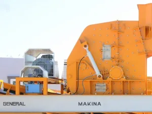 Mobile Pre-Screen Impact Crusher (DMK)
