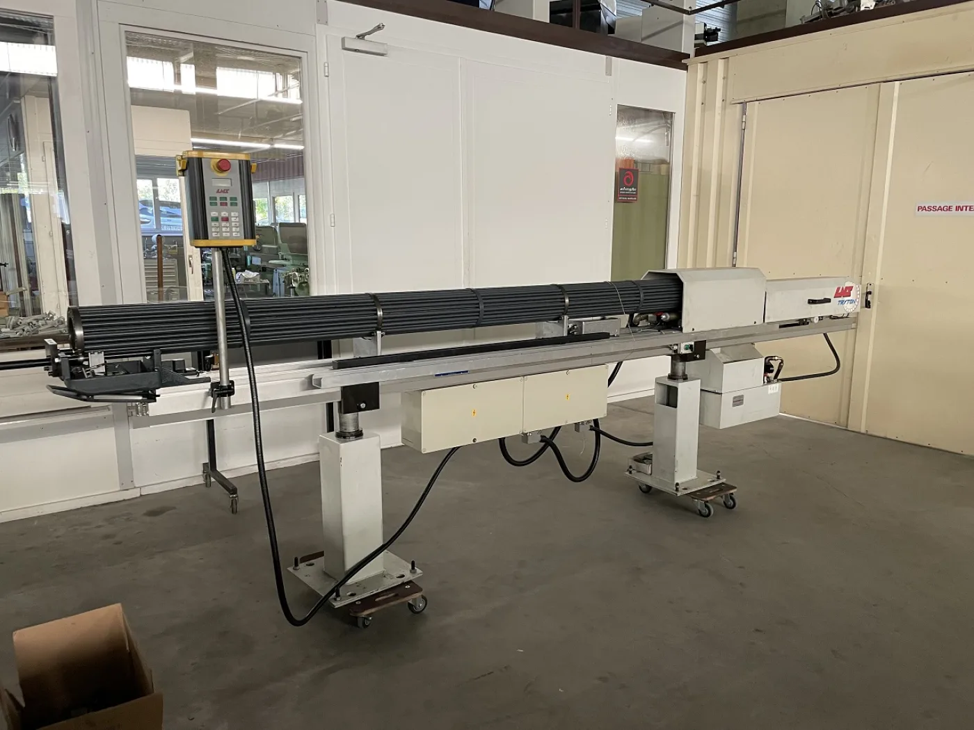 RAVITAILLEUR LNS TRYTON SST 5 - 1