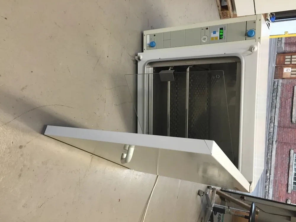 Heraeus B-6120 Brutschrank