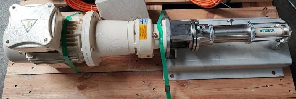 Netzsch Exzenterschneckenpumpe NM005BH06S12F mit Motor