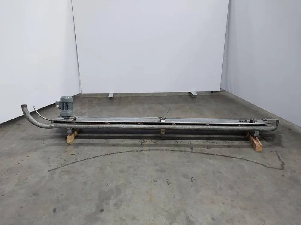 Conveyor lift empty hooks