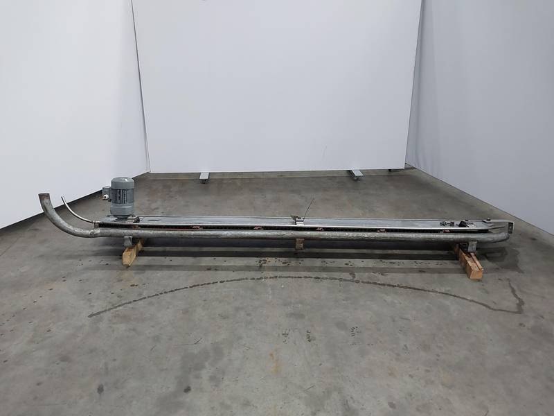 Conveyor lift empty hooks