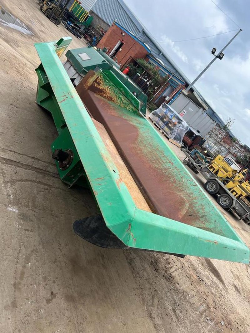 2019 McCloskey J40 Crusher Vibrating Grizzly Unit