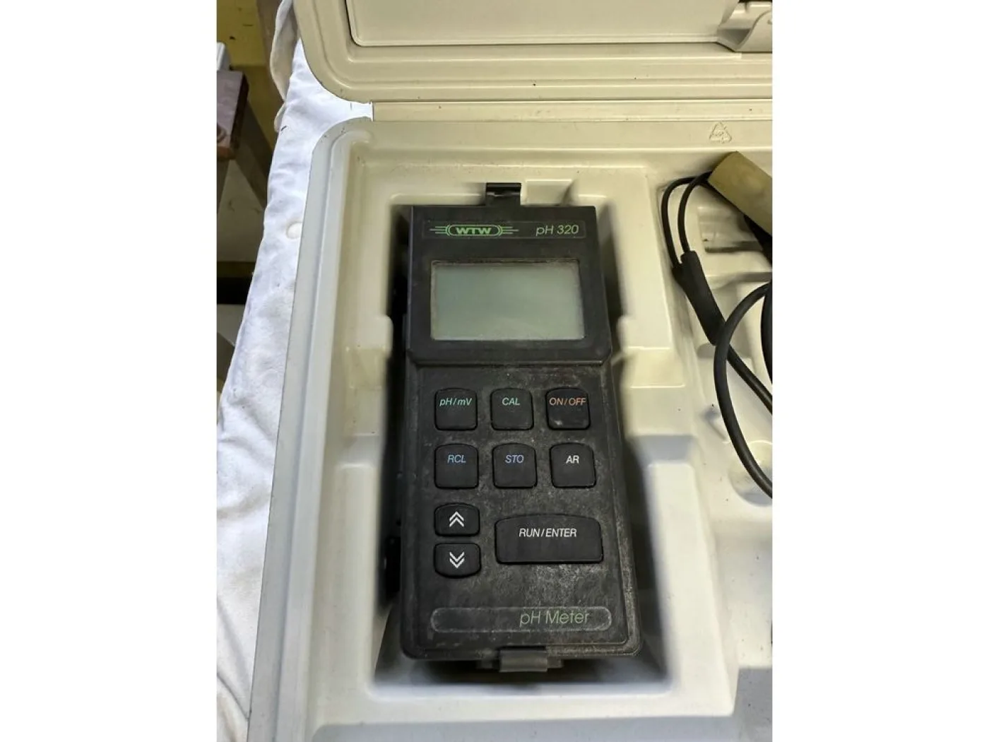 pH Meter pH320 - 3