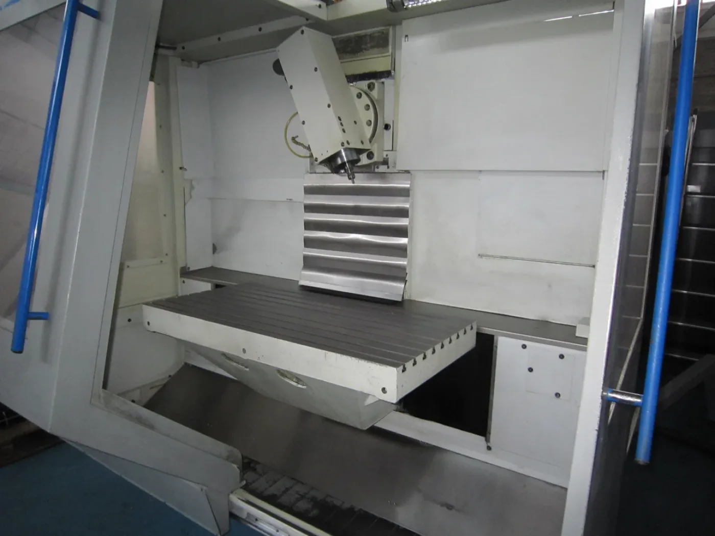 015401 - MIKRON UMS 710 - 2