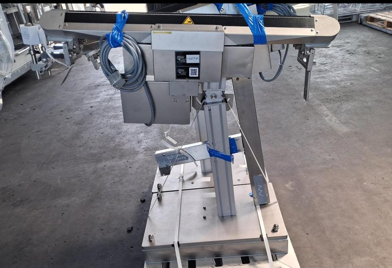 Inova Pharma Systems STS 1200 Edelstahl Zuführ- und Transportsystem