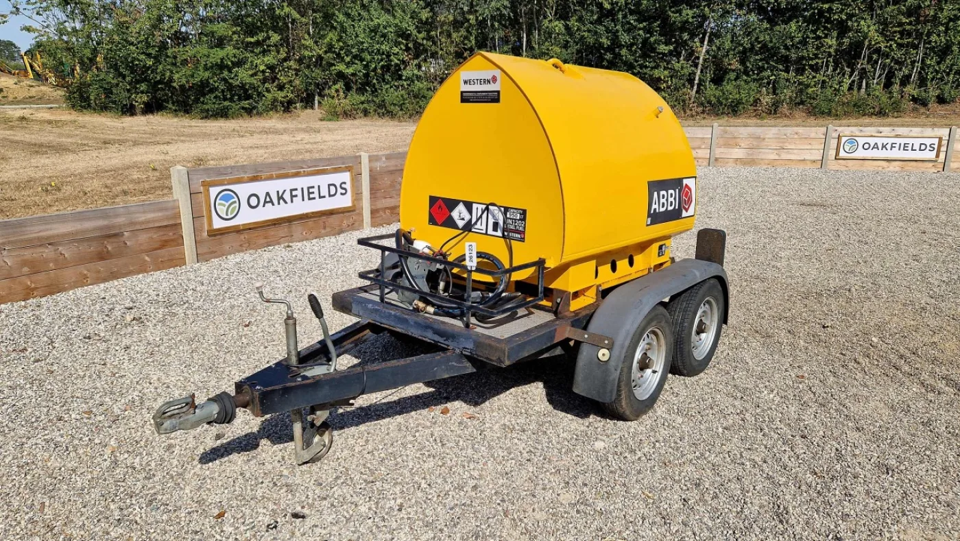 2012 Western Fuel Bowser - 1