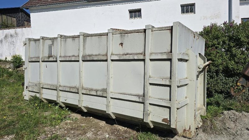 BIG Hakenliftcontainer mit 5000 l Tank