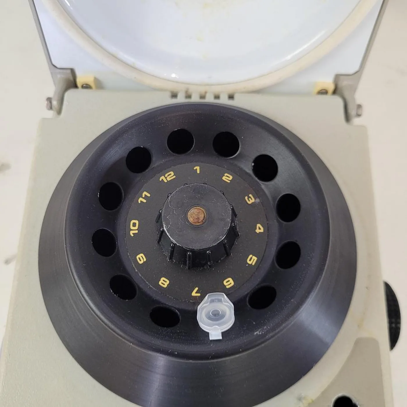 MSE Sanyo MSB010. CX2. 5 Microcentrifuge - 4