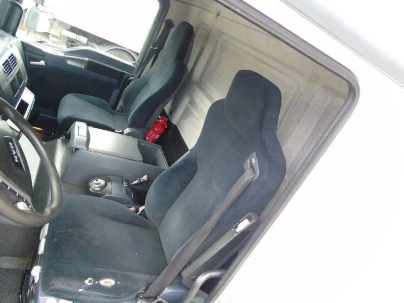 MAN Tgl 12.250 + Euro 5 + Lift