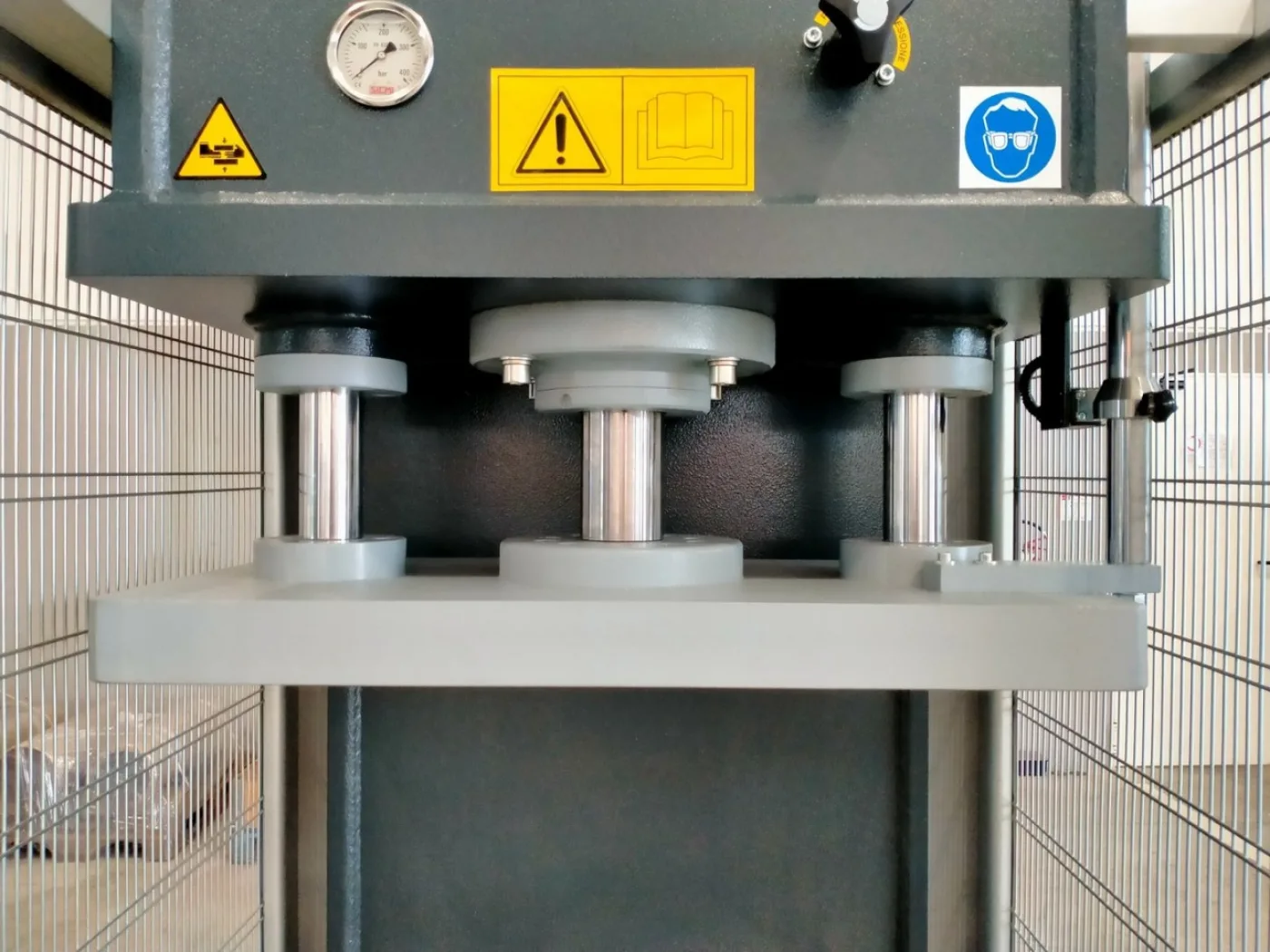 Hydraulische Einständerpresse PCL 40 A - 6
