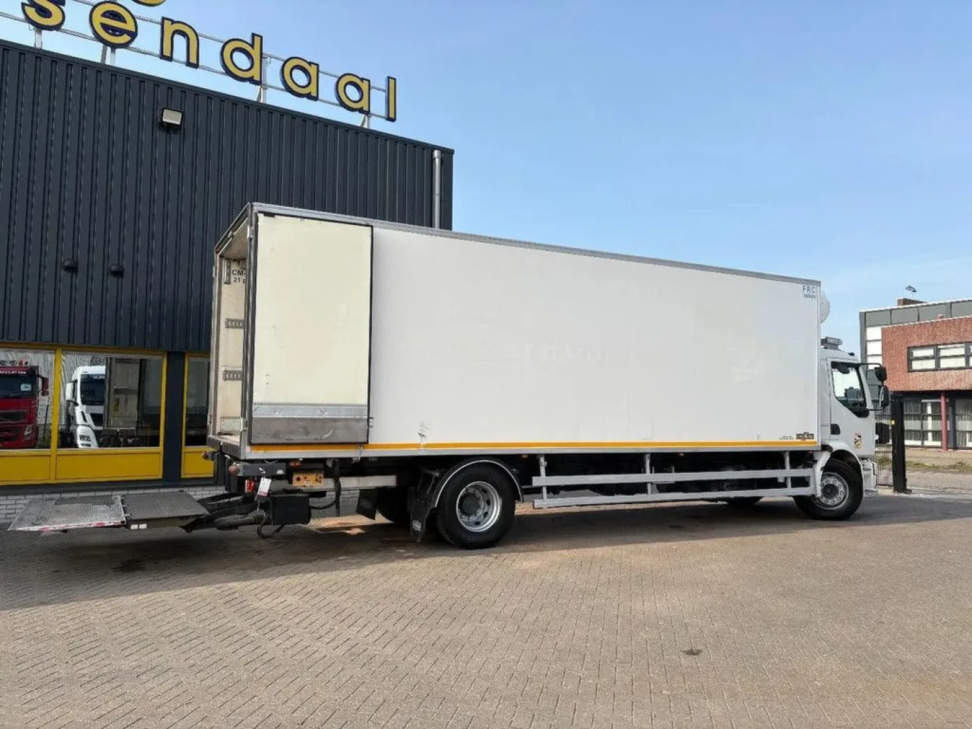 Volvo FL 240 + THERMO KING + CHEREAU + EURO 5 + ELEVATOR + ATP - 8