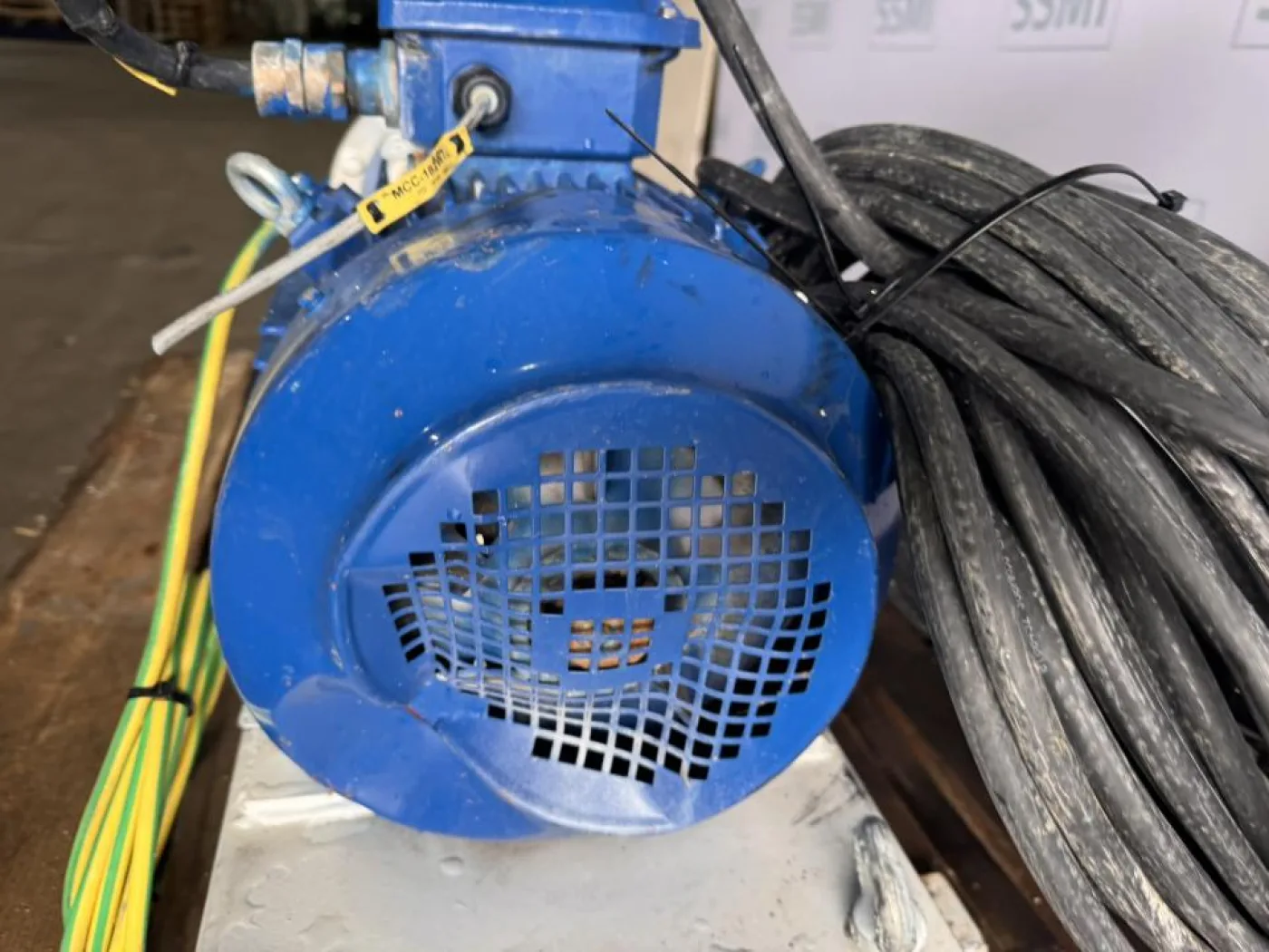 2019 AKAY Industries Centrifugal pump with electric motor - 8