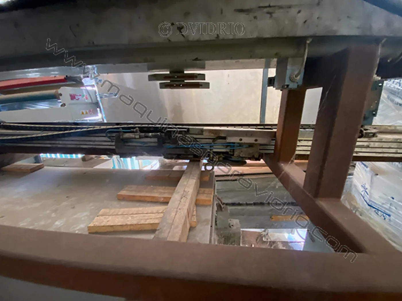 SELLADOR AUTOMÁTICO PARA LINEAS DVH LISEC - 8