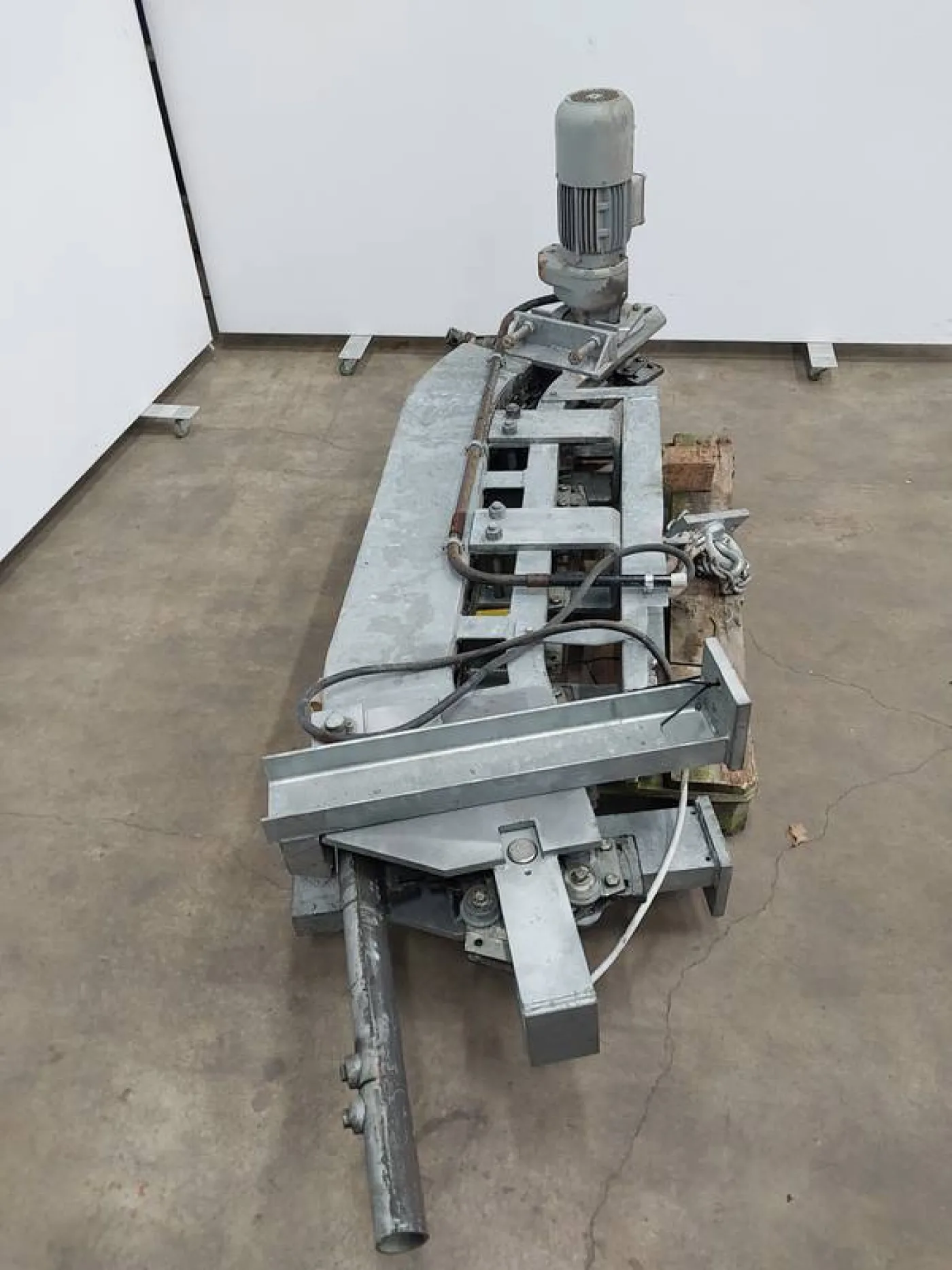 Loading and unloading elevator - 5