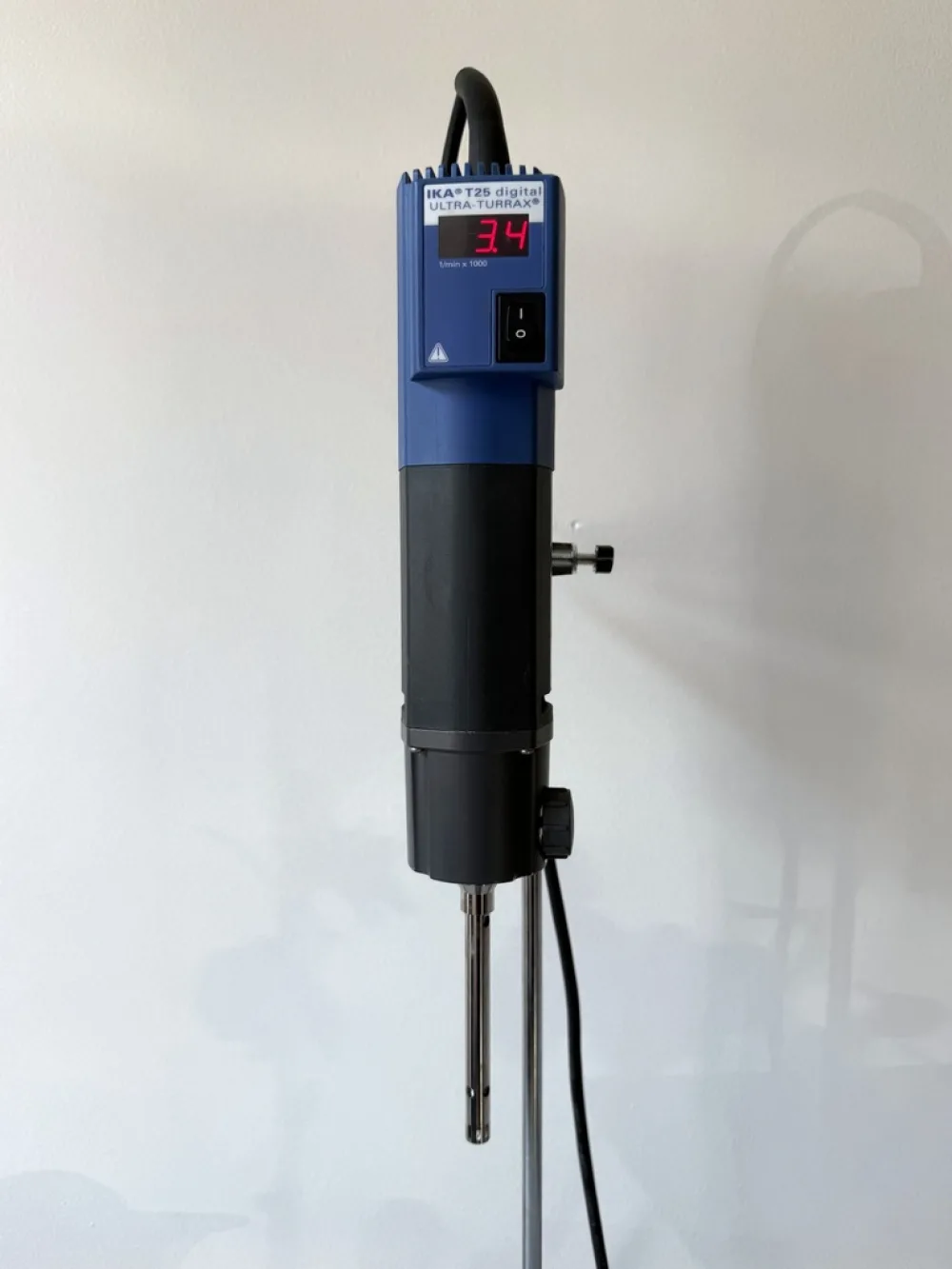 IKA T25 Digital met S25N-10G Dispergeer Element