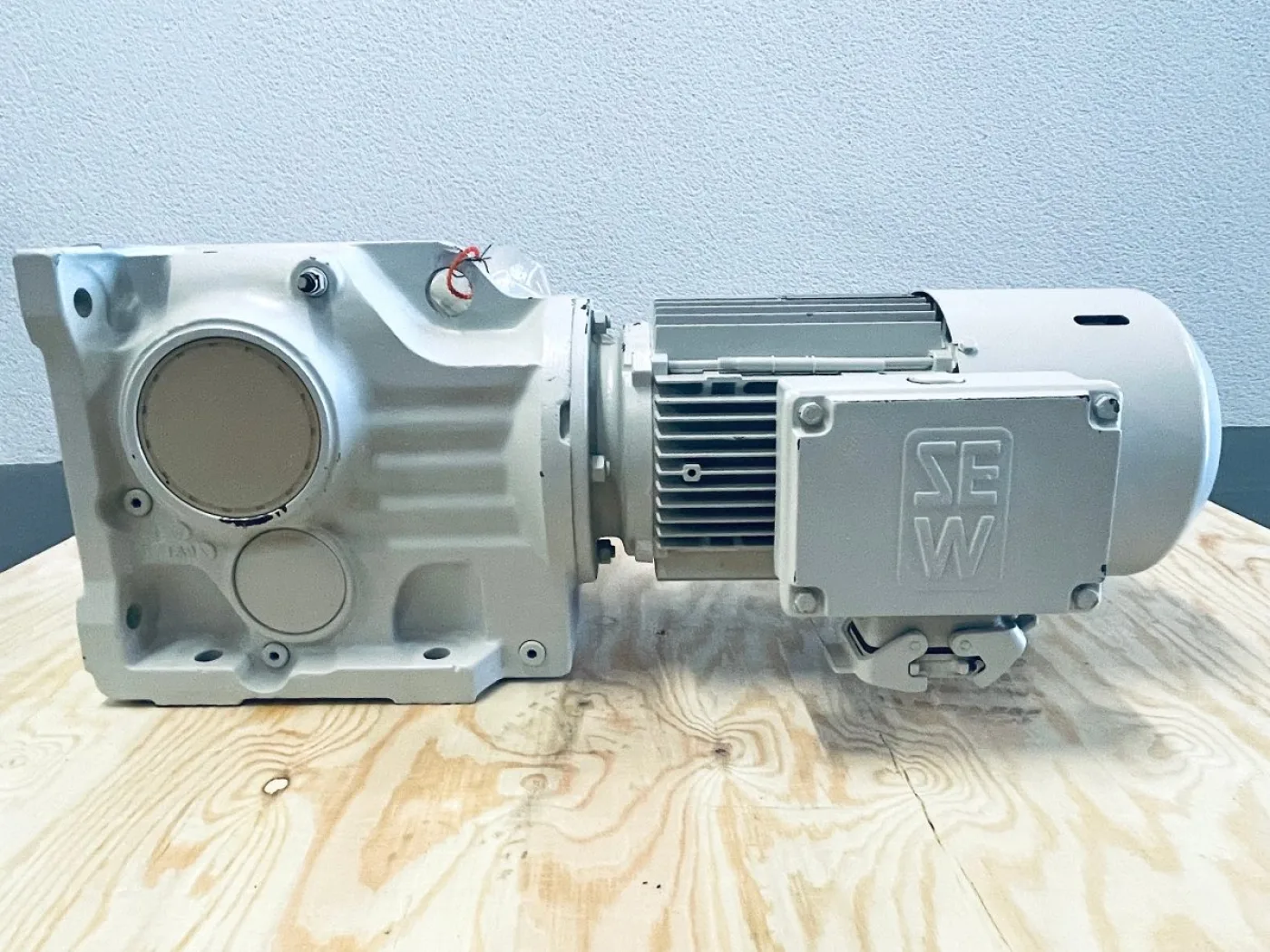 SEW Getriebemotor K77DT100LS4/BMG/HR/AS - 2