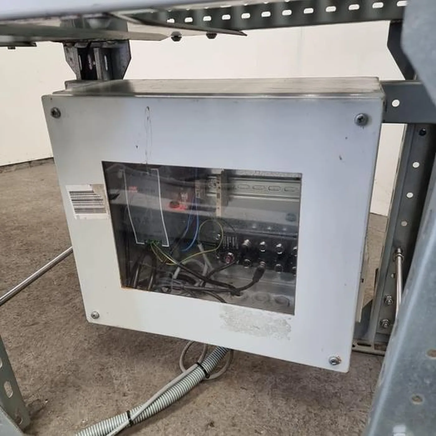Powered Roller Conveyor - 4