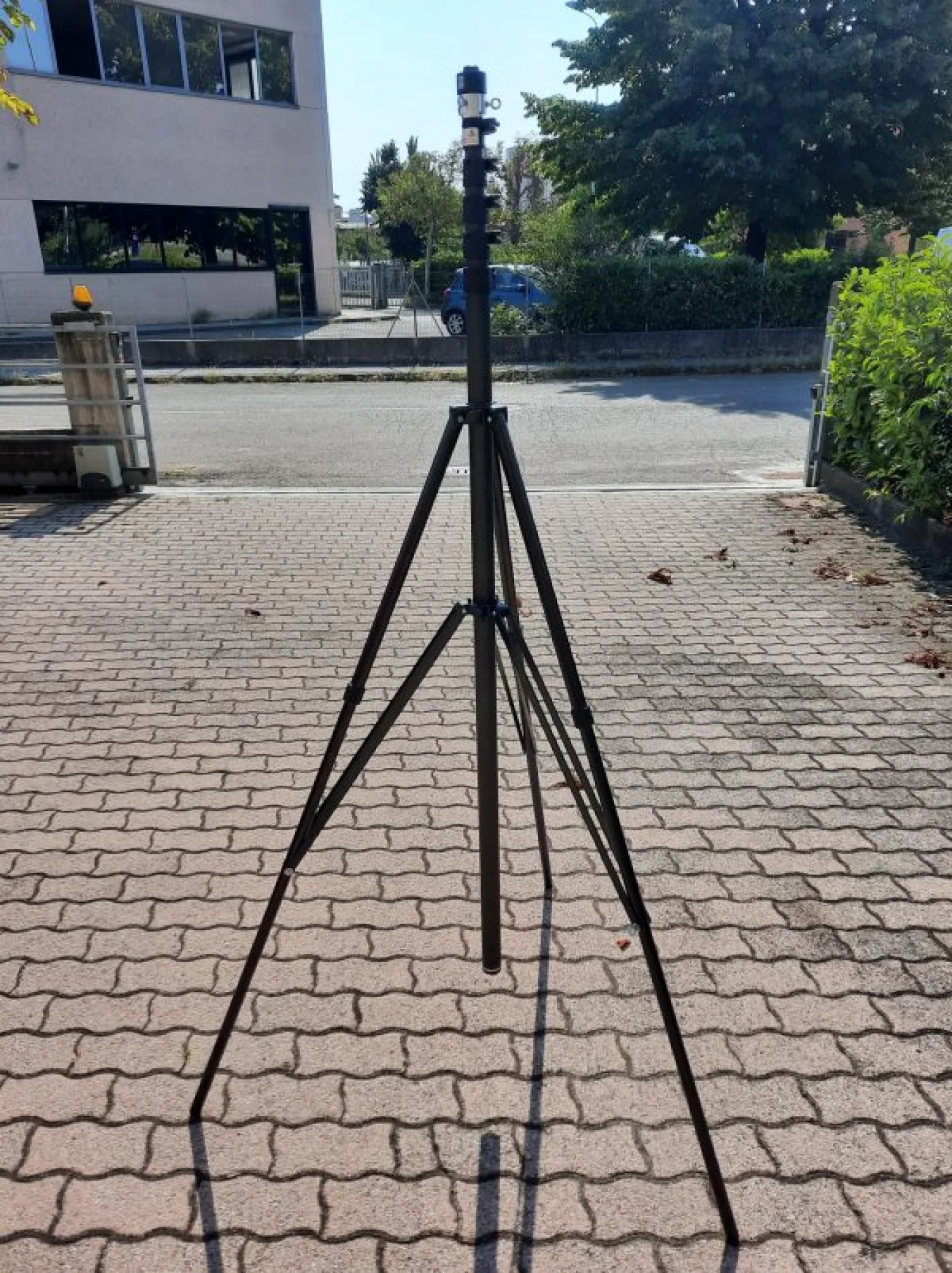 Trípode de carbono extensible para BLK360 - 1
