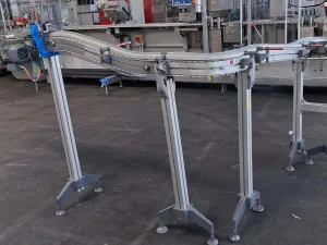 SEW-EURODRIVE Förderanlage Kurvenförderer System