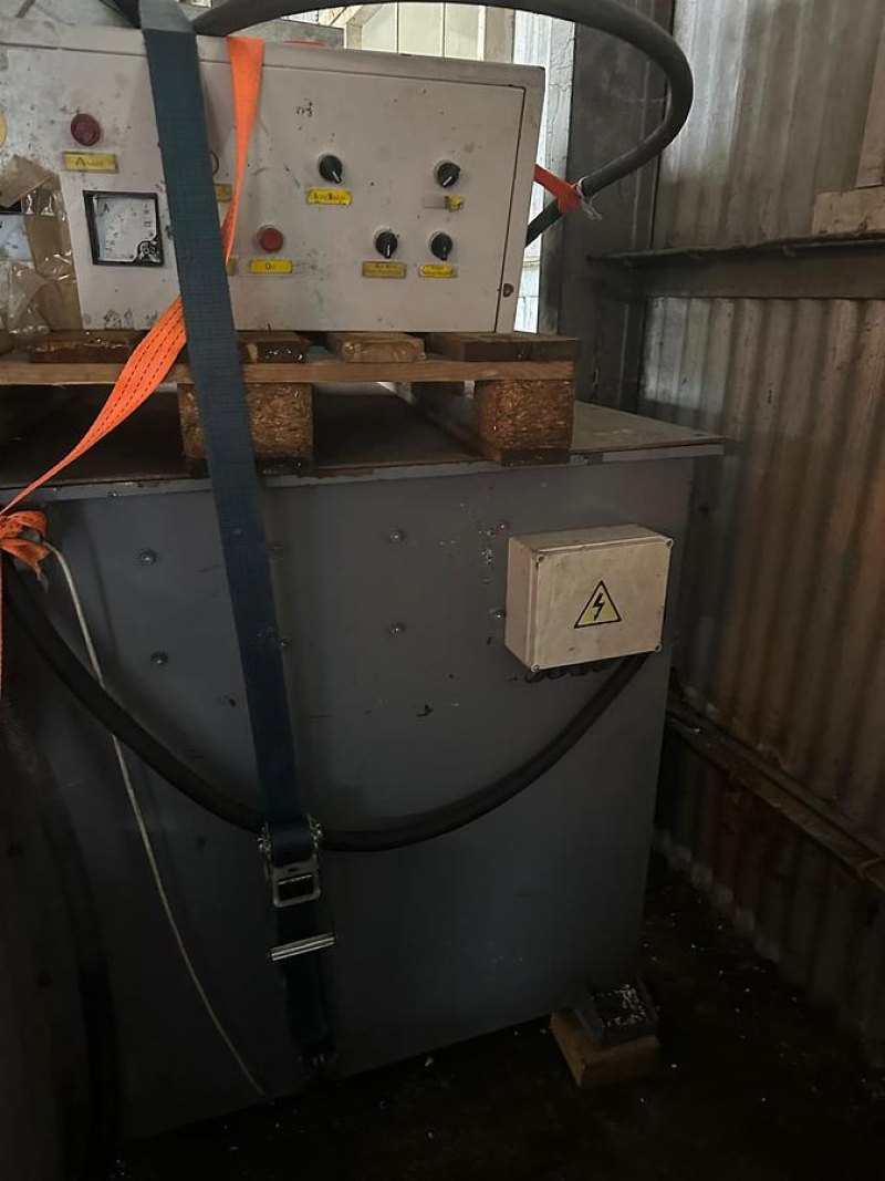 2012 Genox GXS4080 Slow-speed Shredder W/RAM