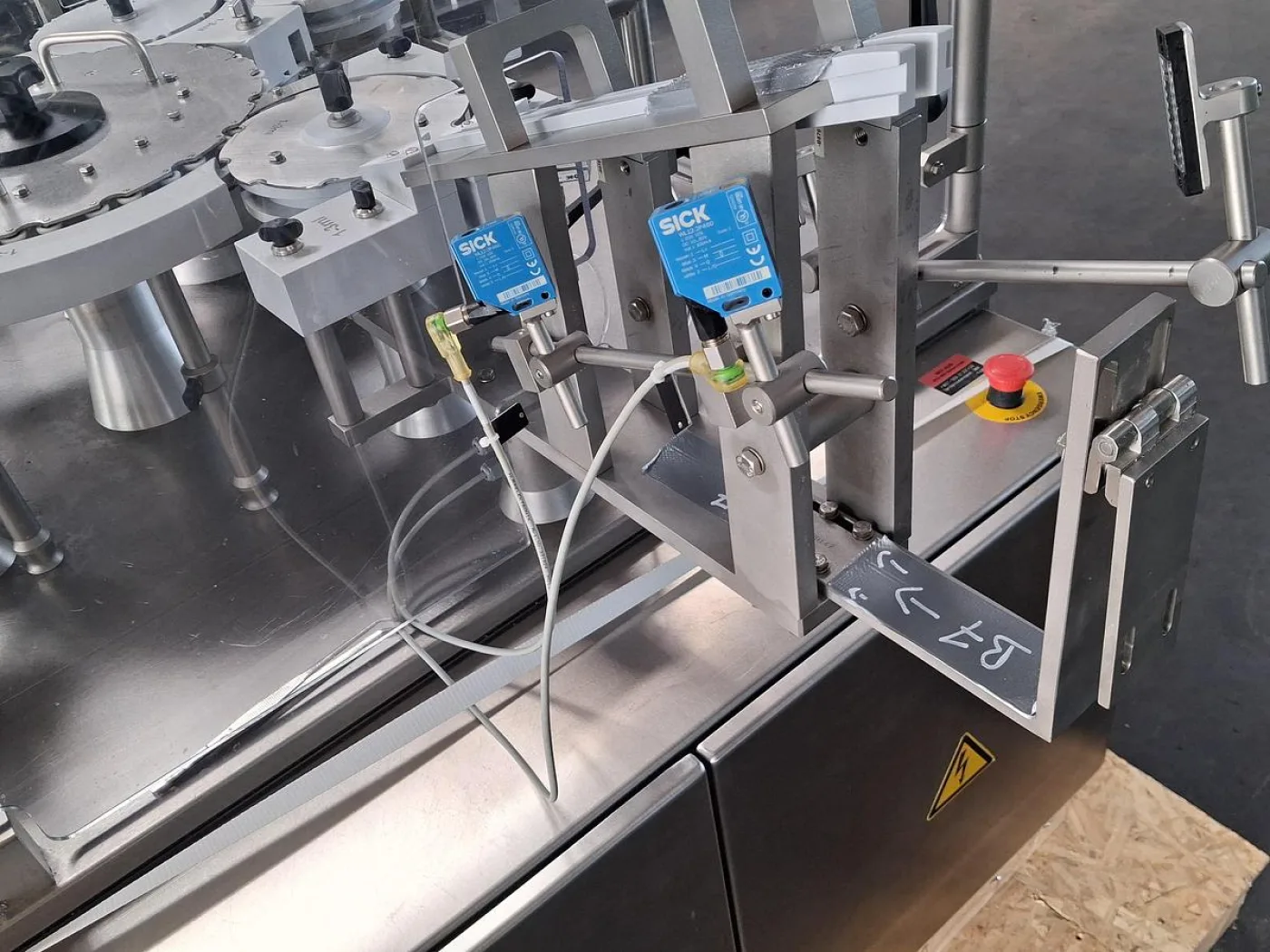 Inova Pharma Systems ESK321 Etikettier- und Rundtaktsystem - 6