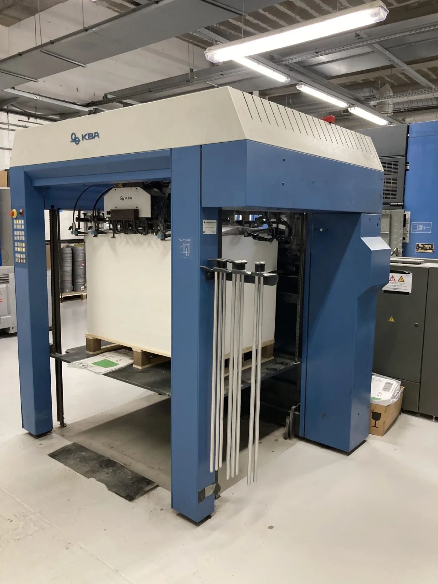 KBA Rapida 106-6-L-T-T-L offset printing press - 4