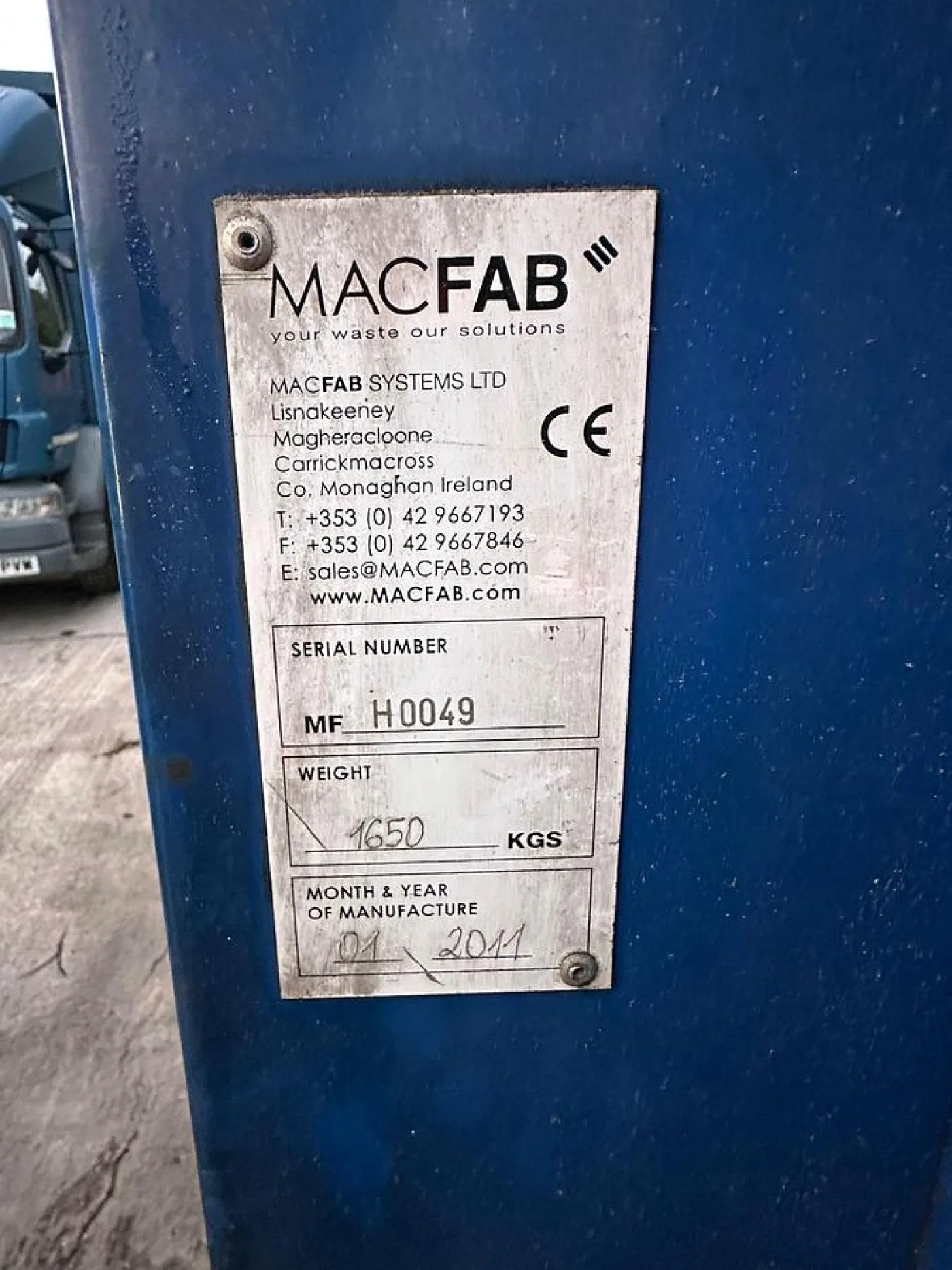 2011 MACFAB Vertical Guillotine - 6