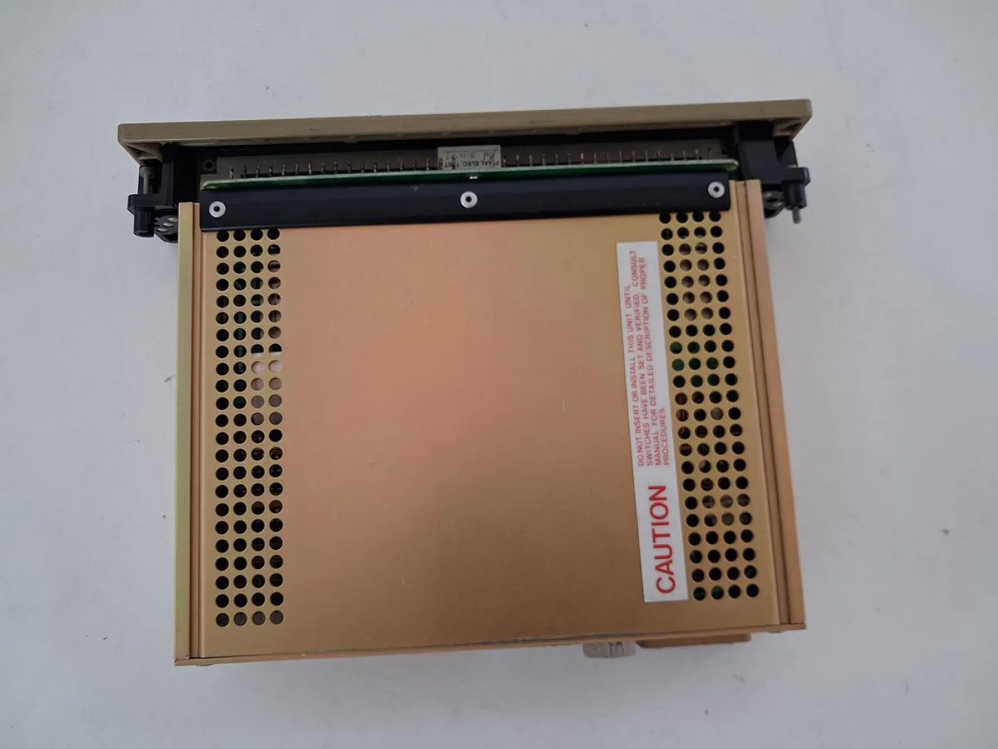 Modicon Gould Programmable Control Division I/O Module B875 - 8