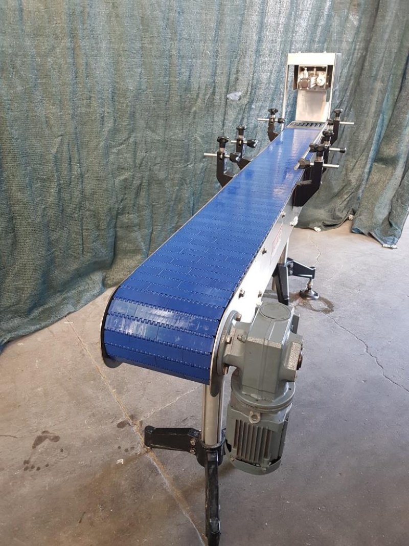 NASTRO TRASPORTATORE MOTORIZZATO CON SPINGITORE – TECADIS