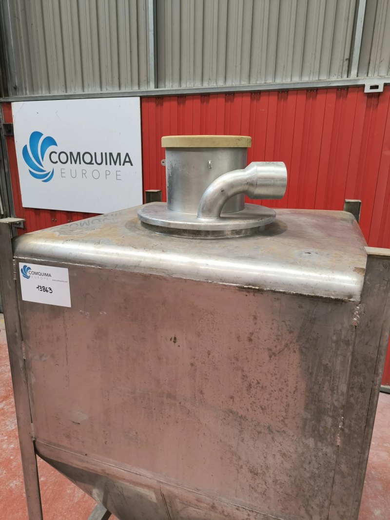 STAINLESS STEEL SQUARE TANK 1,000 LITRES