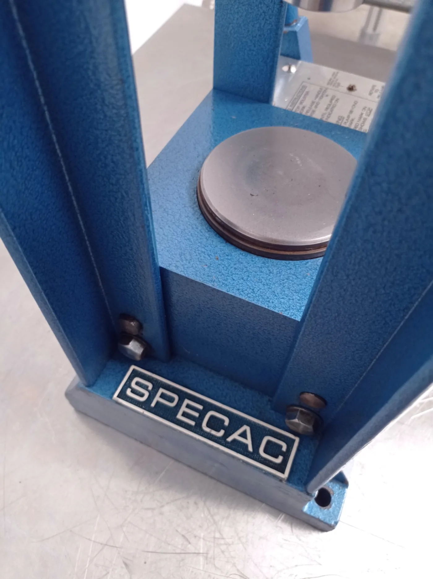 PRESSA PELLET DA LABORATORIO – SPECAC – MOD.15000 - 4
