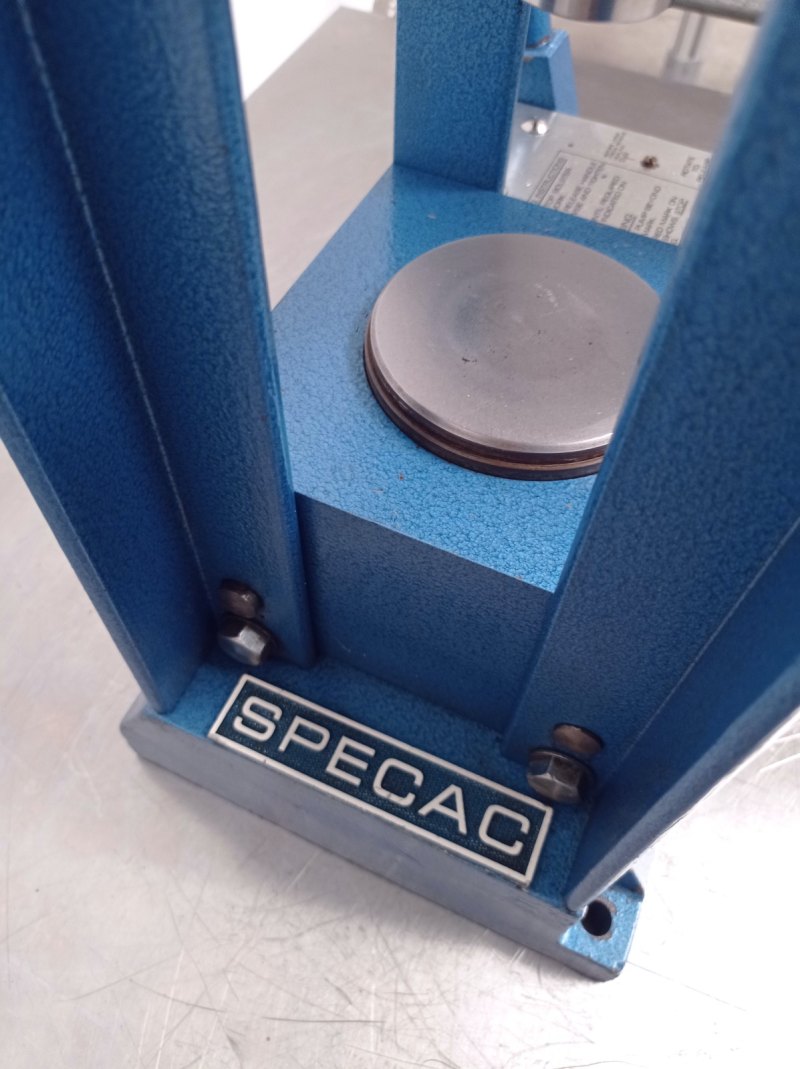 PRESSA PELLET DA LABORATORIO – SPECAC – MOD.15000