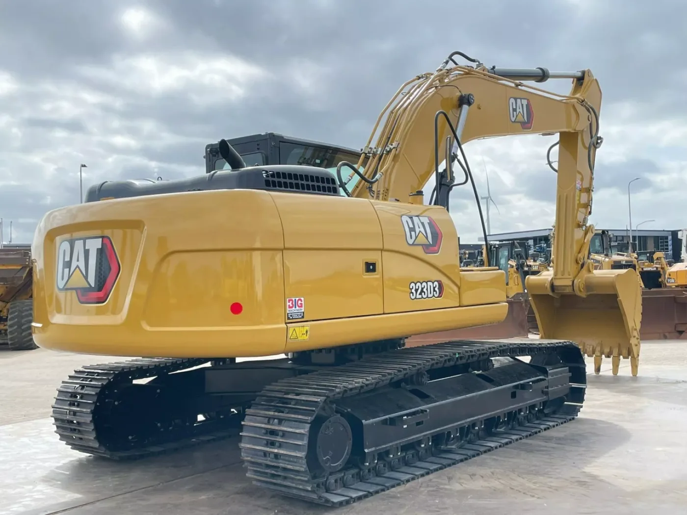 Caterpillar 323D3 - 5