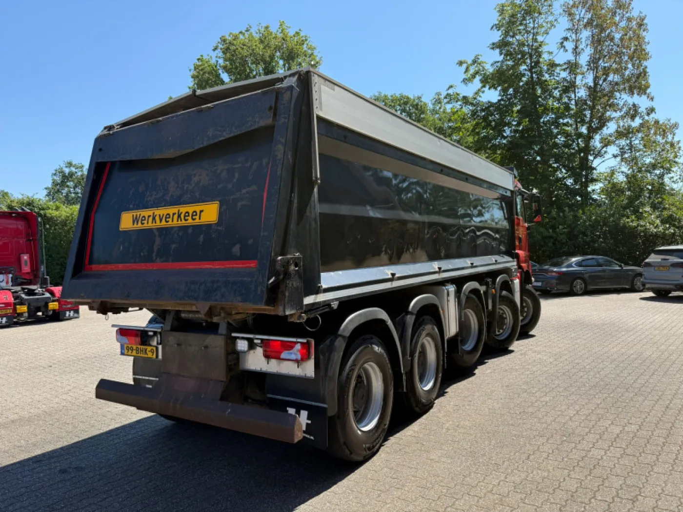 MAN TGS 49.440 10x8 24 m³ Hardox 428,901 km NL Truck - 5