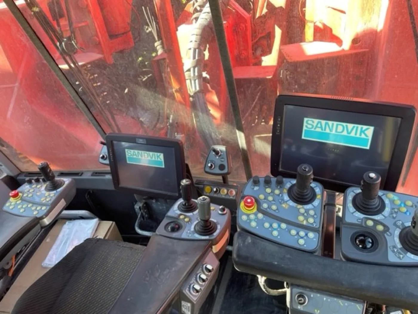 Sandvik LH410 Underground Loader - 4