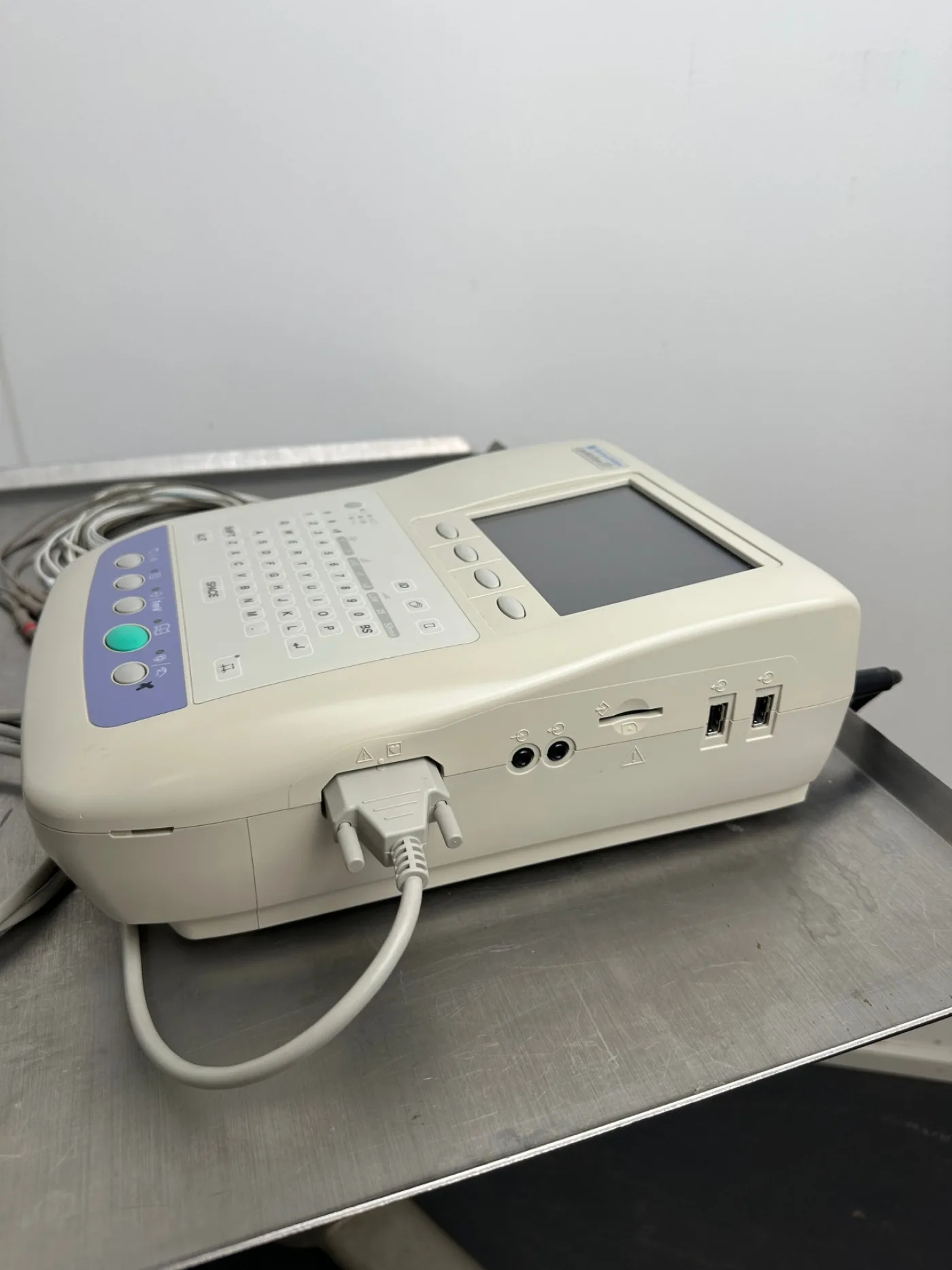 Nihon Khoden EKG Cardiofax M - 3