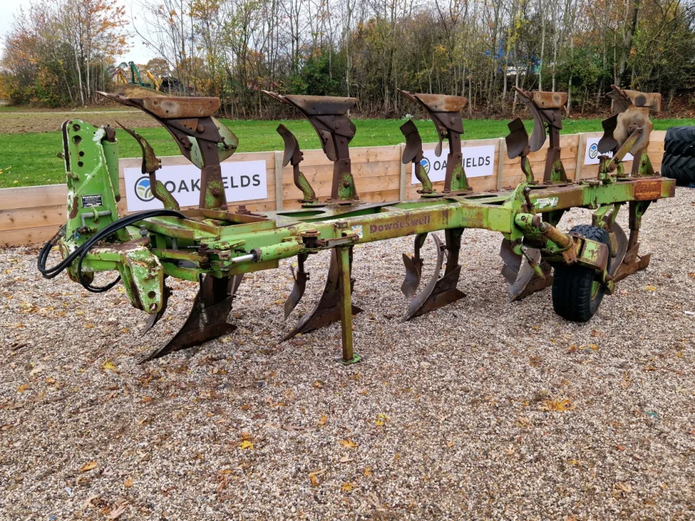 1996 Dowdeswell DP120S 4+1 Furrow Plough